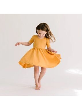Alice and Ames Girls' Yellow Scoop-Neck Cotton Dress